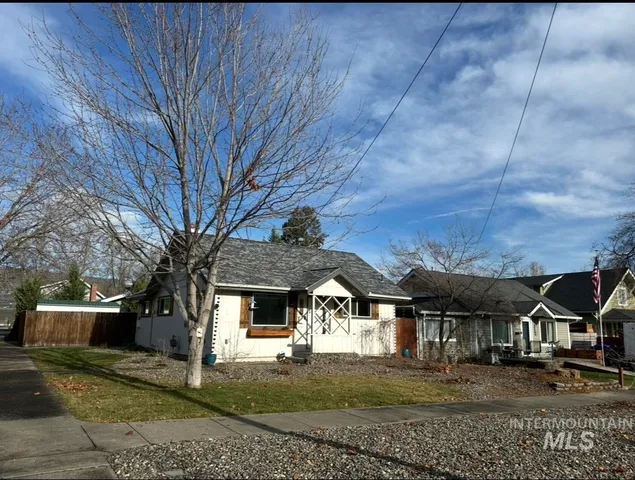 $389,900 | 1503 10th Avenue, Lewiston, ID 83501