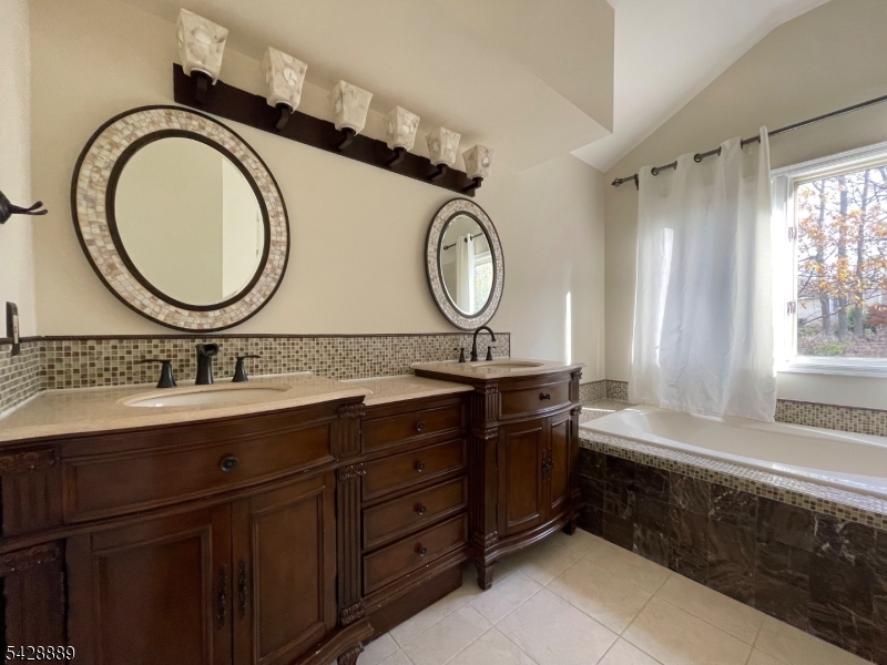 111 Autumn Ridge Road Bedminster, NJ 07921 - Photo 13 of 20
