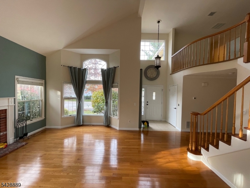 111 Autumn Ridge Road Bedminster, NJ 07921 - Photo 6 of 20