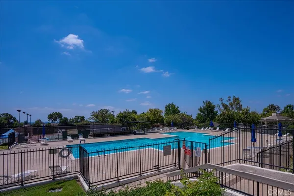 $570,000 | 13624 La Jolla Circle, Unit F, La Mirada, CA 90638