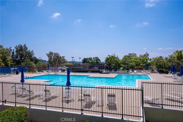 $570,000 | 13624 La Jolla Circle, Unit F, La Mirada, CA 90638