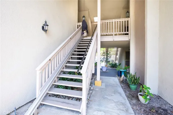 $570,000 | 13624 La Jolla Circle, Unit F, La Mirada, CA 90638