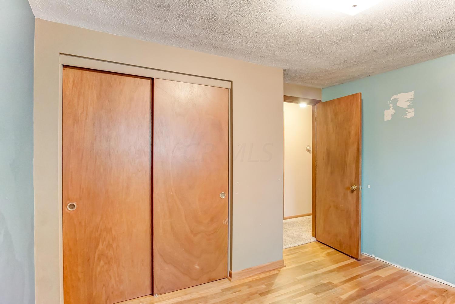 2606 Brownfield Road Columbus, OH 43232 - Photo 20 of 30