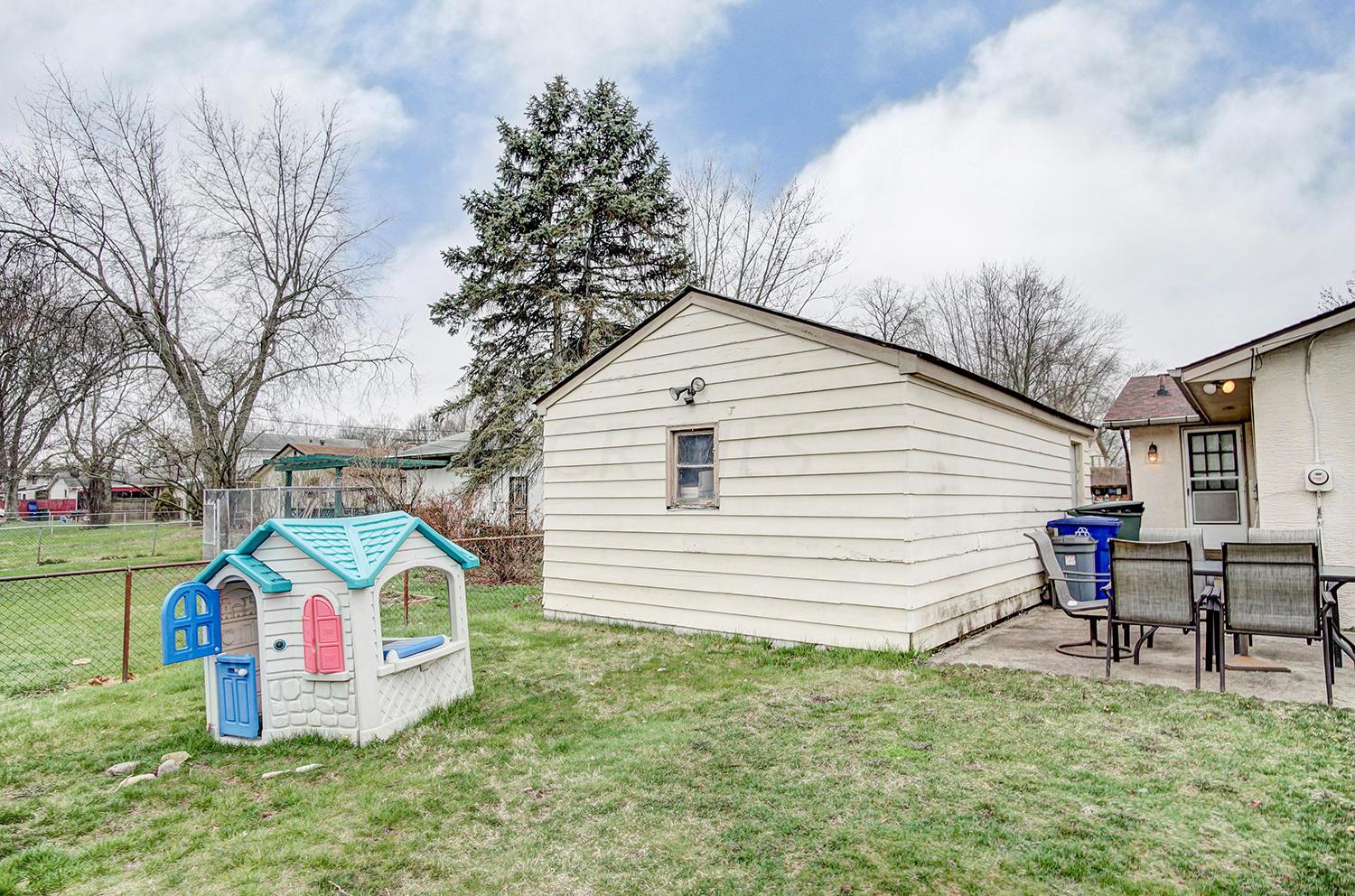 2606 Brownfield Road Columbus, OH 43232 - Photo 25 of 30