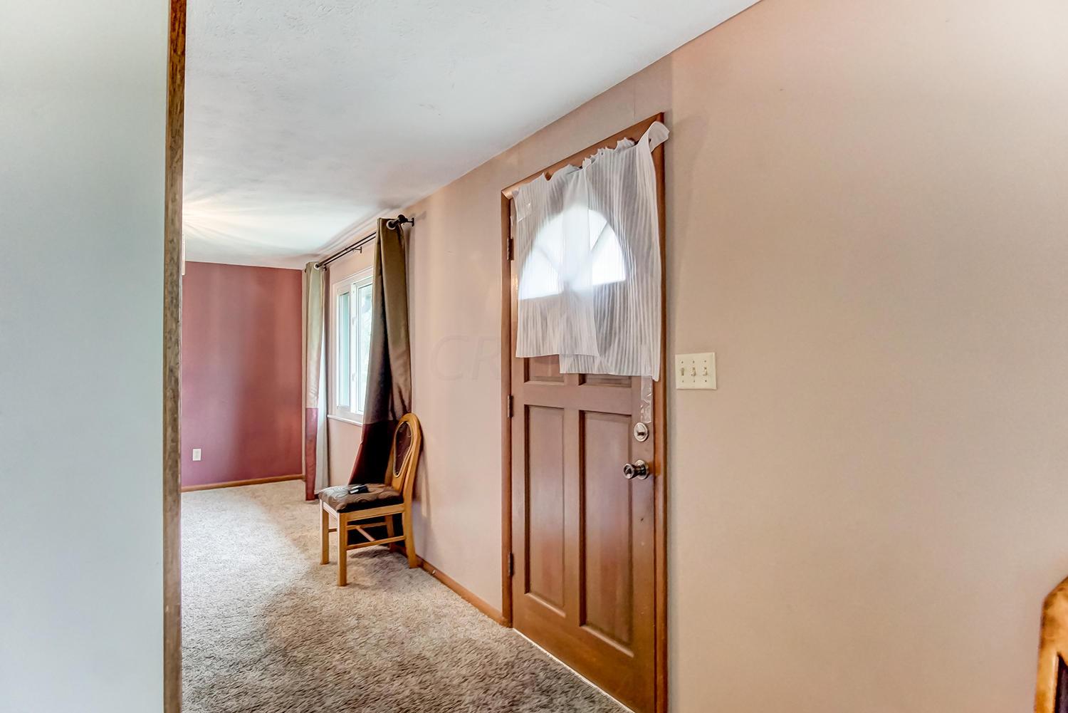 2606 Brownfield Road Columbus, OH 43232 - Photo 5 of 30