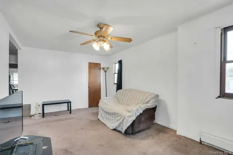 $425,000 | 111 South 4th Street, Lindenhurst, NY 11757