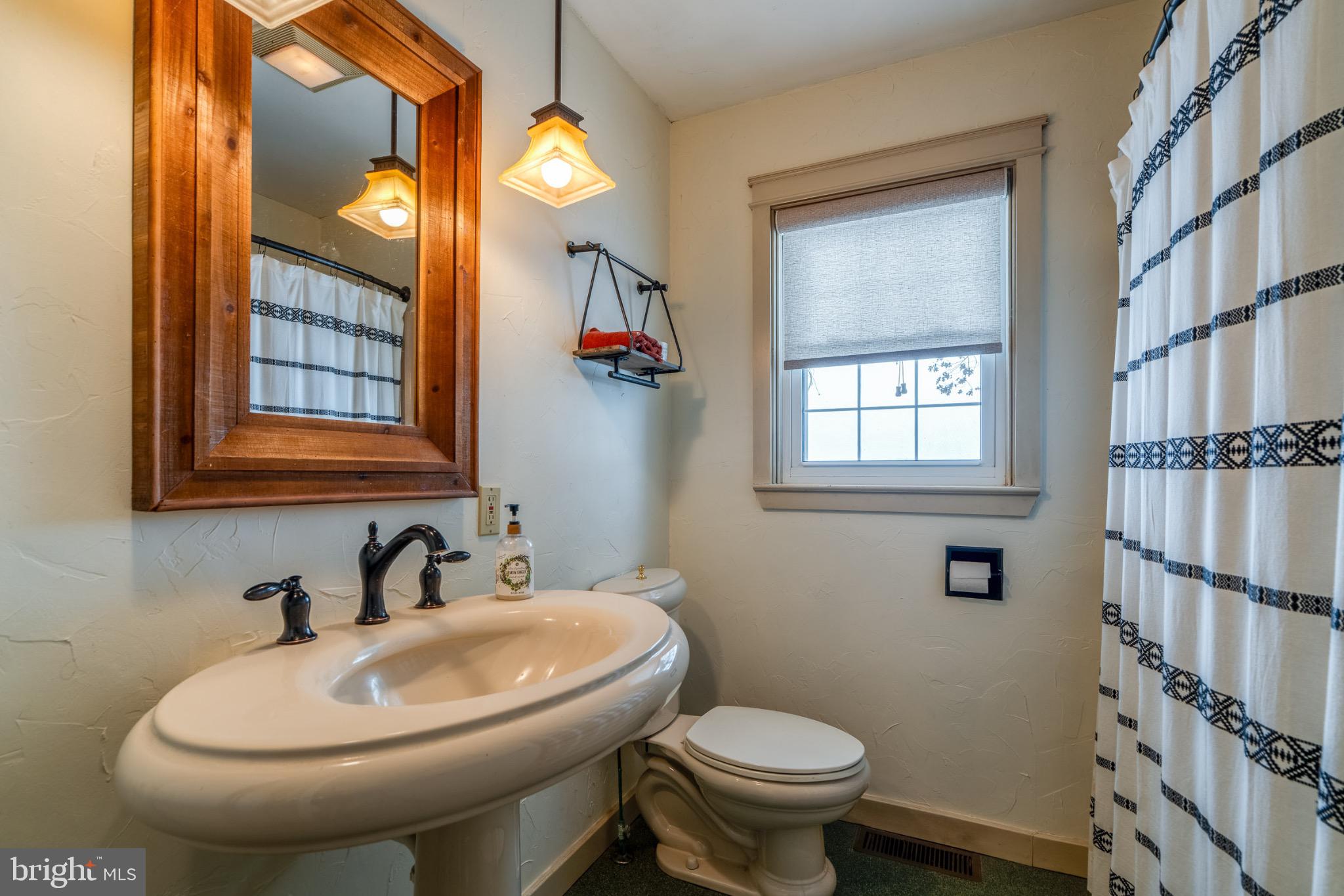6132 Elizabethtown Road Manheim, PA 17545 - Photo 20 of 29 Gallery Image 20
