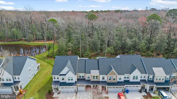 a view of a house with a big yard