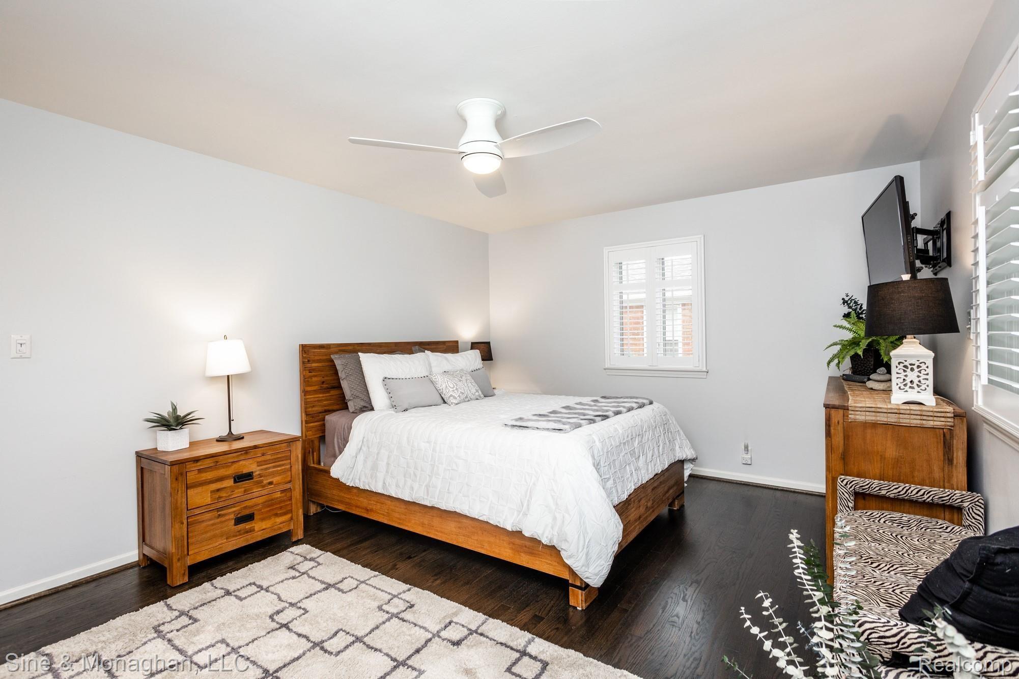 486 Shelbourne Road Grosse Pointe, MI 48236 - Photo 27 of 57 486 Shelbourne S007.jpg