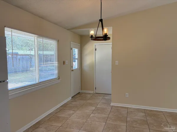 $1,700 | 1361 Stanford Road, Gulf Breeze, FL 32563