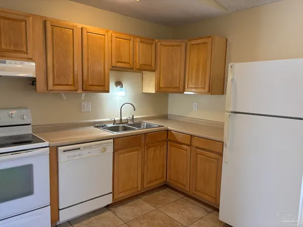 $1,700 | 1361 Stanford Road, Gulf Breeze, FL 32563