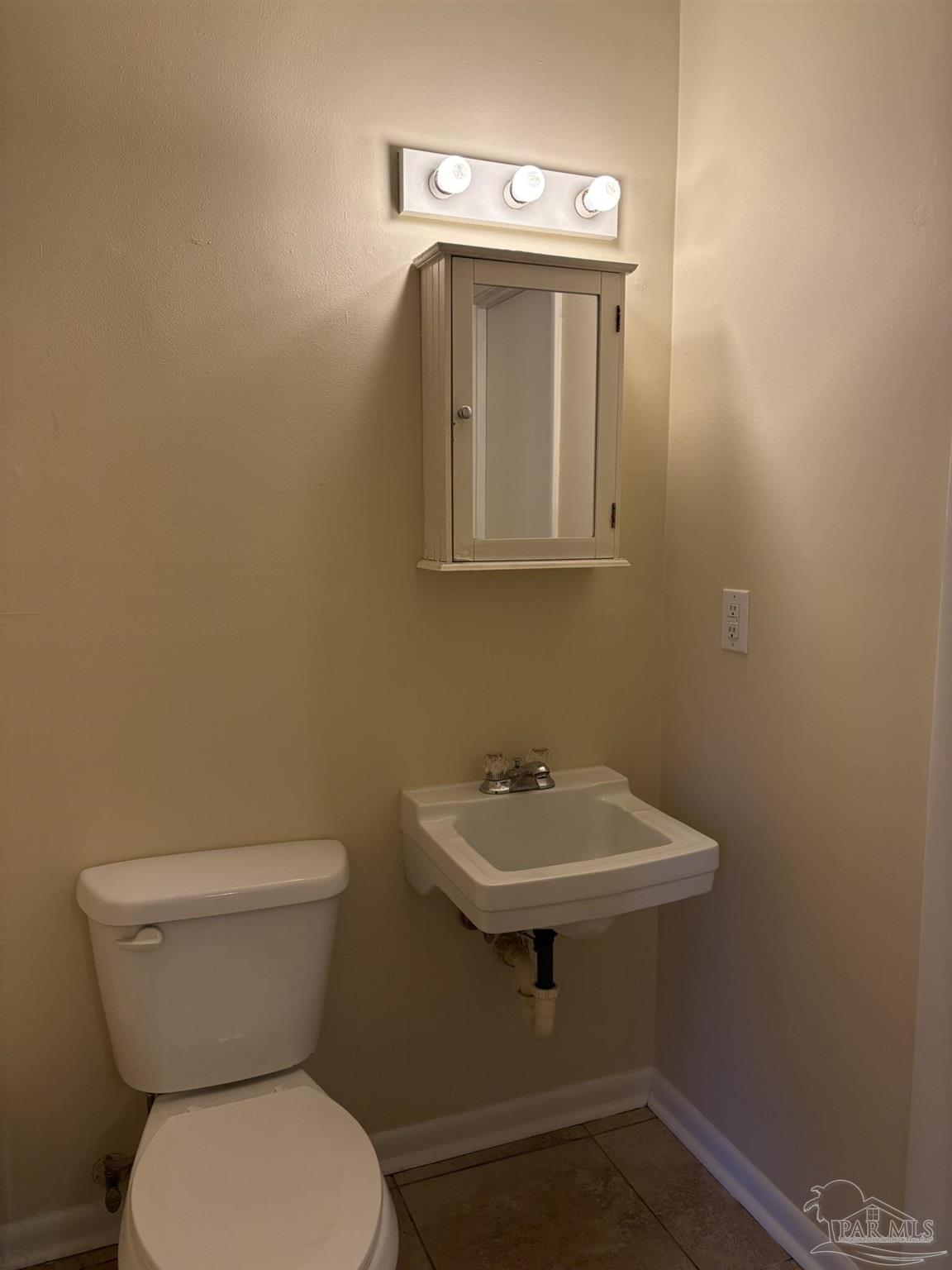 1361 Stanford Road Gulf Breeze, FL 32563 - Photo 9 of 18