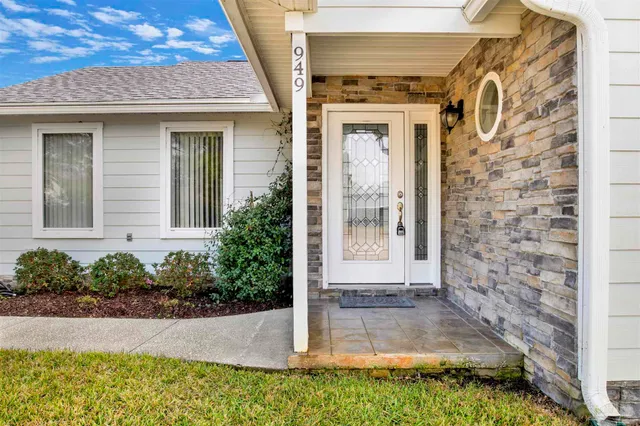 $325,000 | 949 Osprey Court, Pensacola, FL 32507