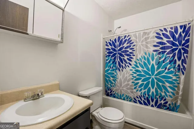 $300,000 | 181 Lower Wirebridge Road, Stephens, GA 30667