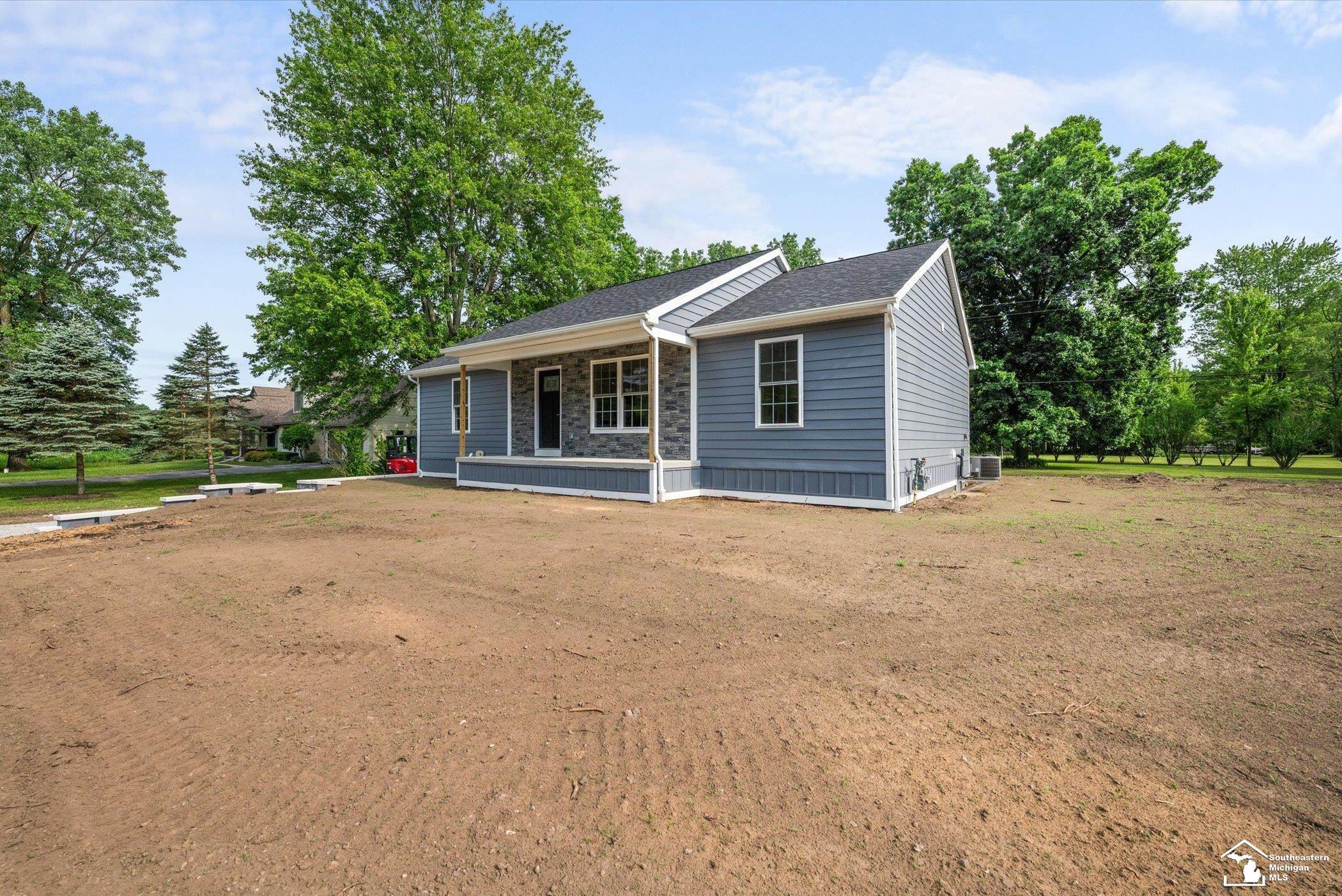 3360 School Road Temperance, MI 48182 - Photo 4 of 44