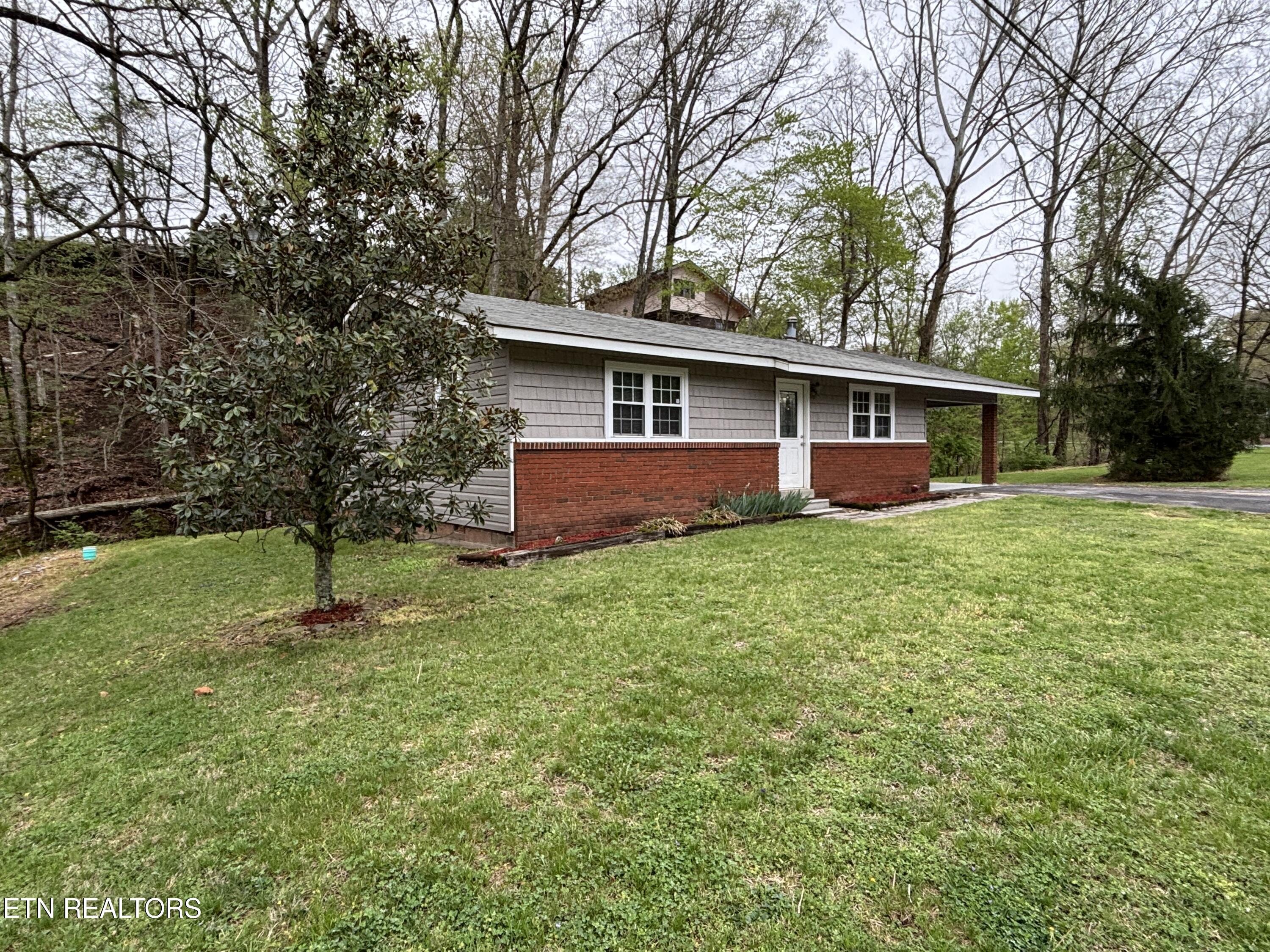 1004 Murphy Road Sevierville, TN 37862 - Photo 2 of 27 IMG_3775 2