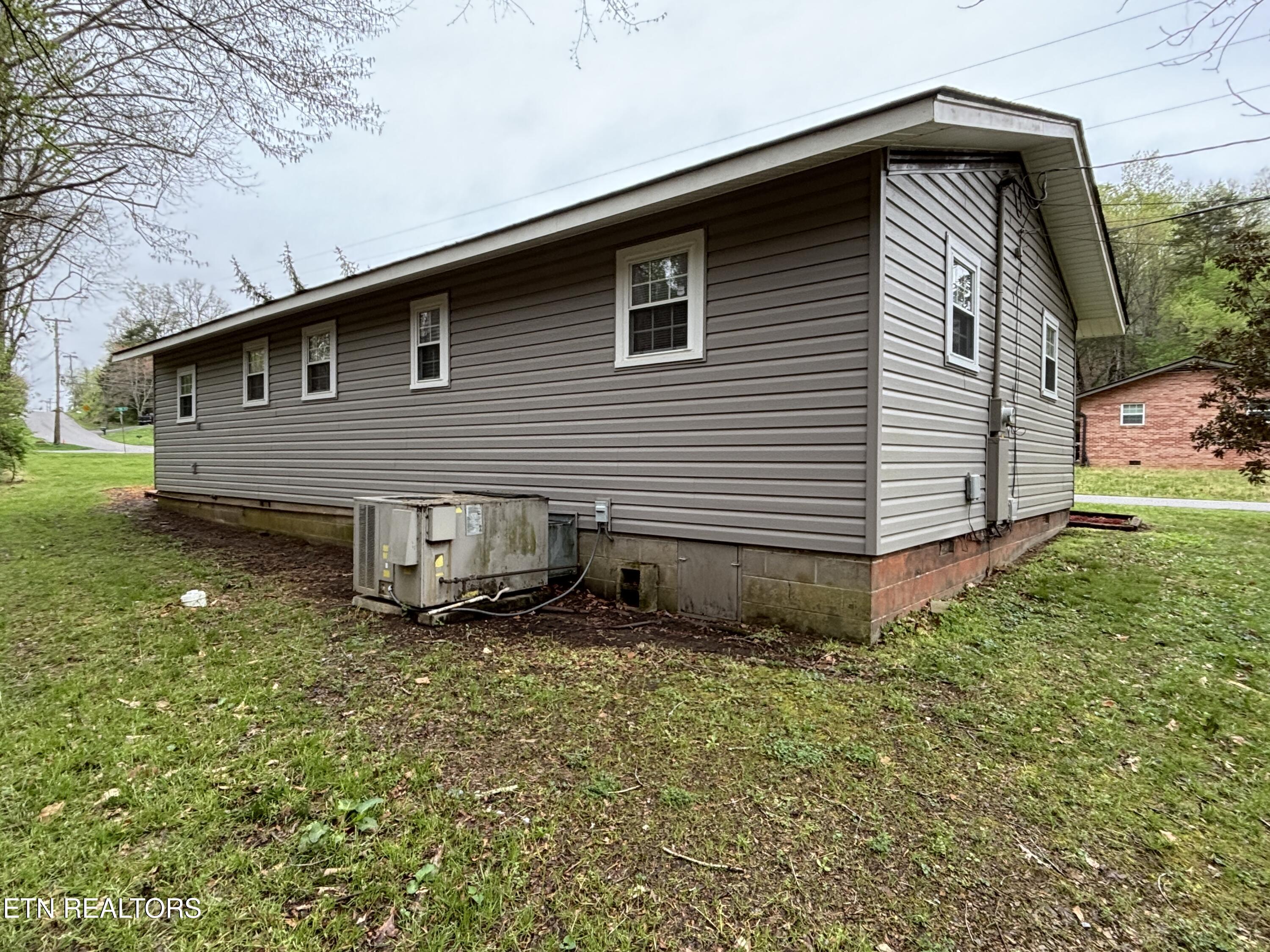 1004 Murphy Road Sevierville, TN 37862 - Photo 3 of 27 IMG_3777
