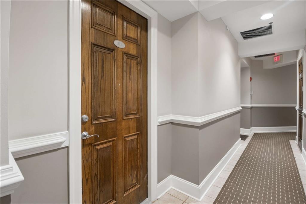 560 Dutch Valley Road Northeast, Unit 311 Atlanta, GA 30324 - Photo 5 of 44 a view of walk in closet
