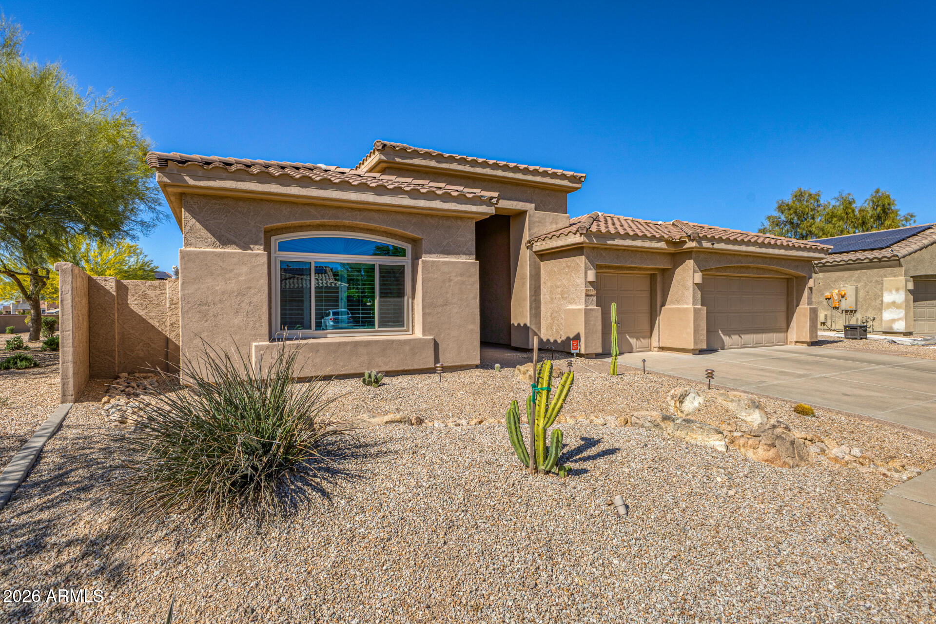 18334 West Piedmont Road Goodyear, AZ 85338 - Photo 3 of 54