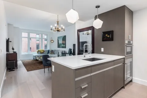 $769,000 | 100 Lovejoy Wharf, Unit 5N, Boston, MA 02114