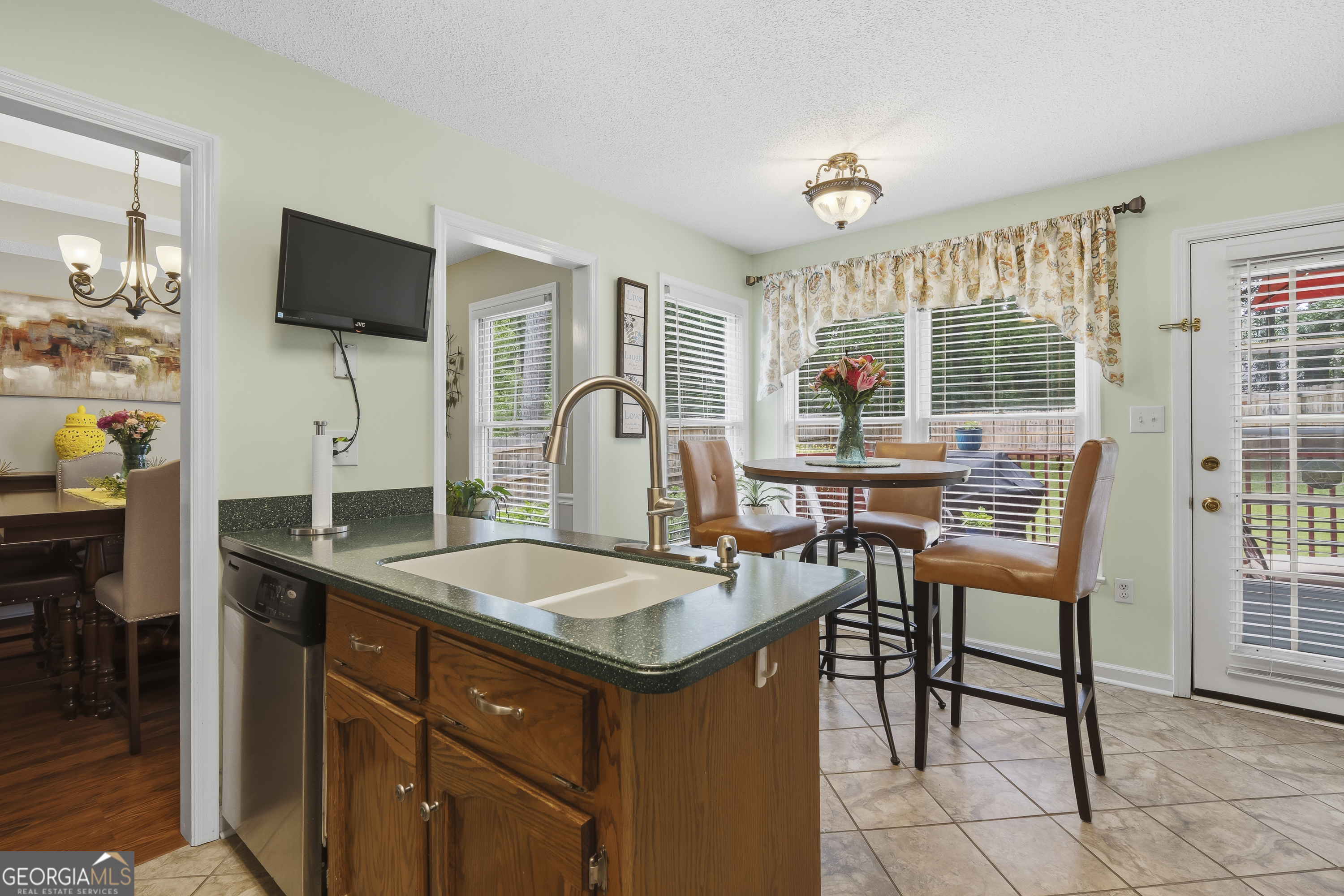 222 Chadwick Circle Macon, GA 31210 - Photo 16 of 39