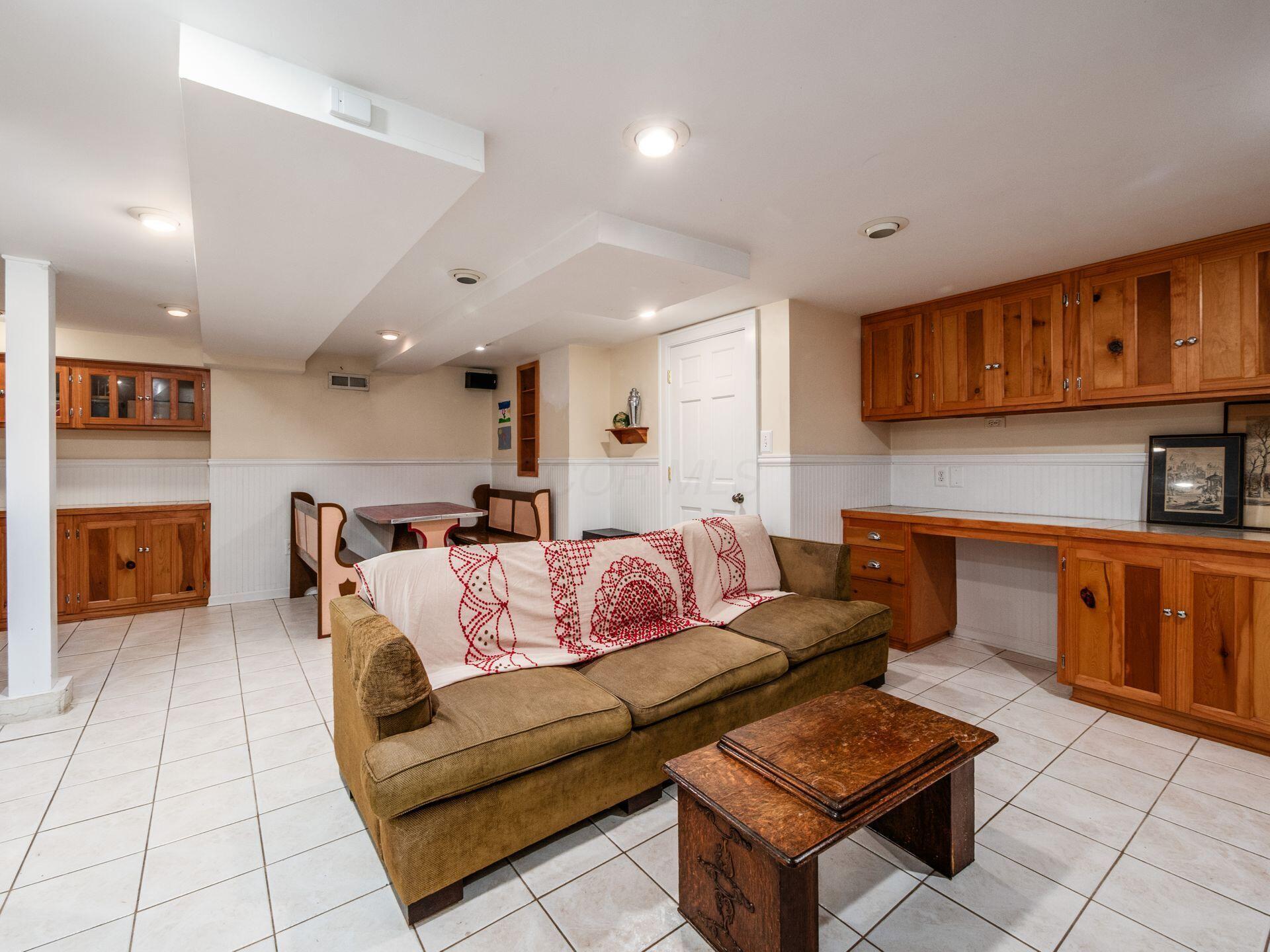 2424 Sherwood Road Bexley, OH 43209 - Photo 46 of 92 LL Rec Room