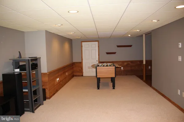 a view of walk in closet