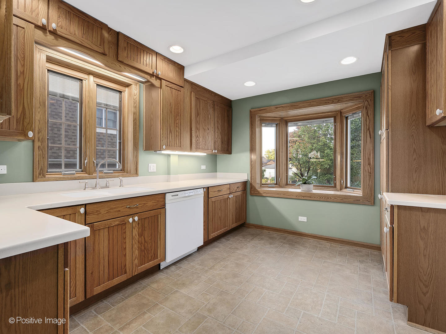 367 Highland Avenue Elmhurst, IL 60126 - Photo 7 of 26