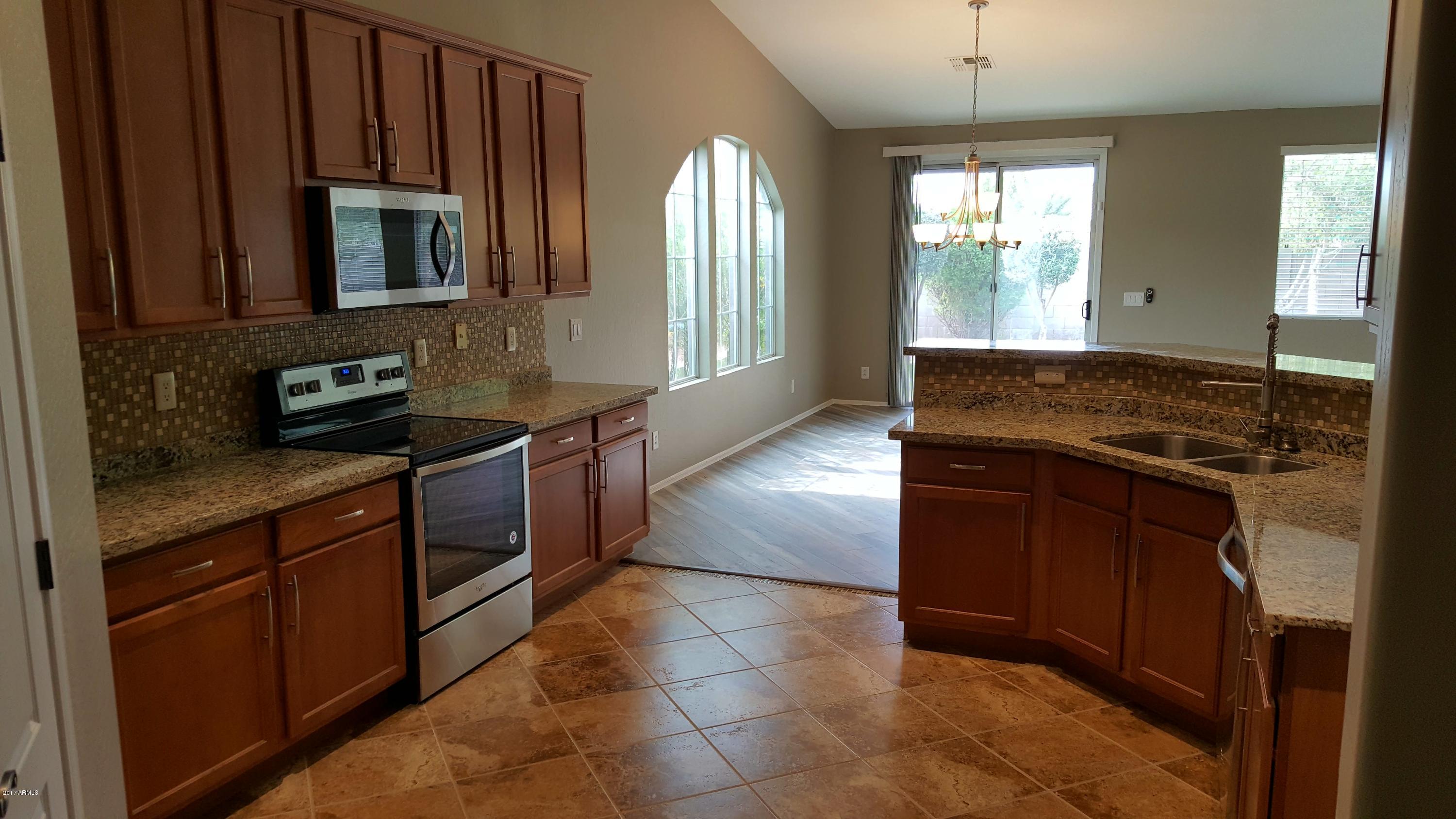 2018 West Maldonado Road Phoenix, AZ 85041 - Photo 11 of 33 20170531_153530