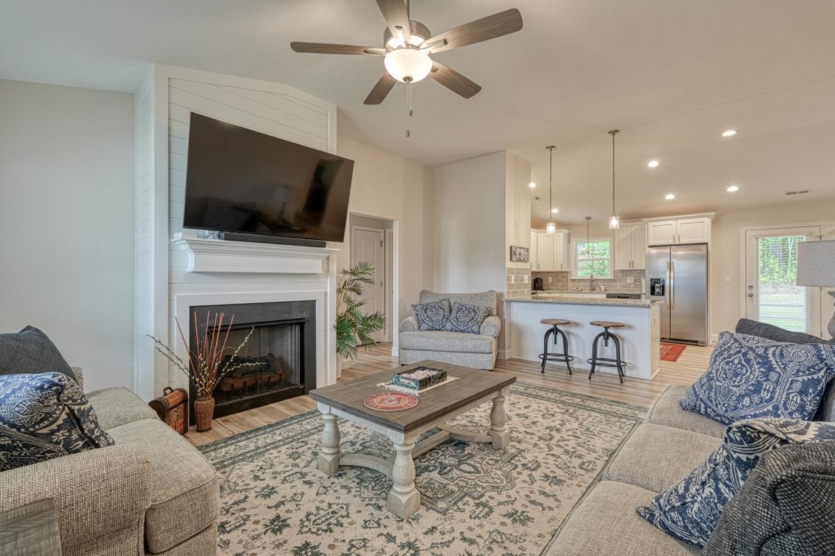 107 Caylee Way Chesnee, SC 29323 - Photo 5 of 29