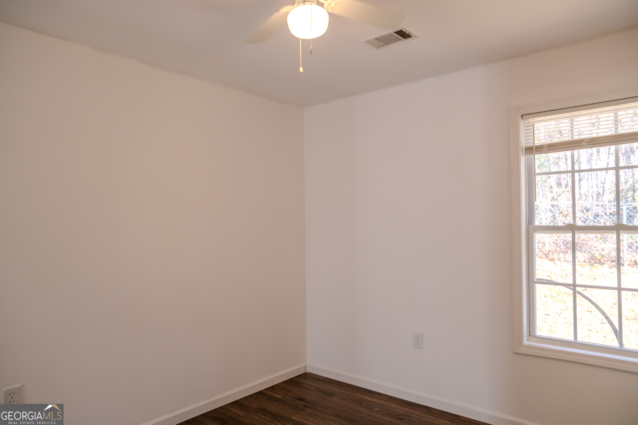 55 Corn Row Court Newnan, GA 30263 - Photo 31 of 72 an empty room with a window