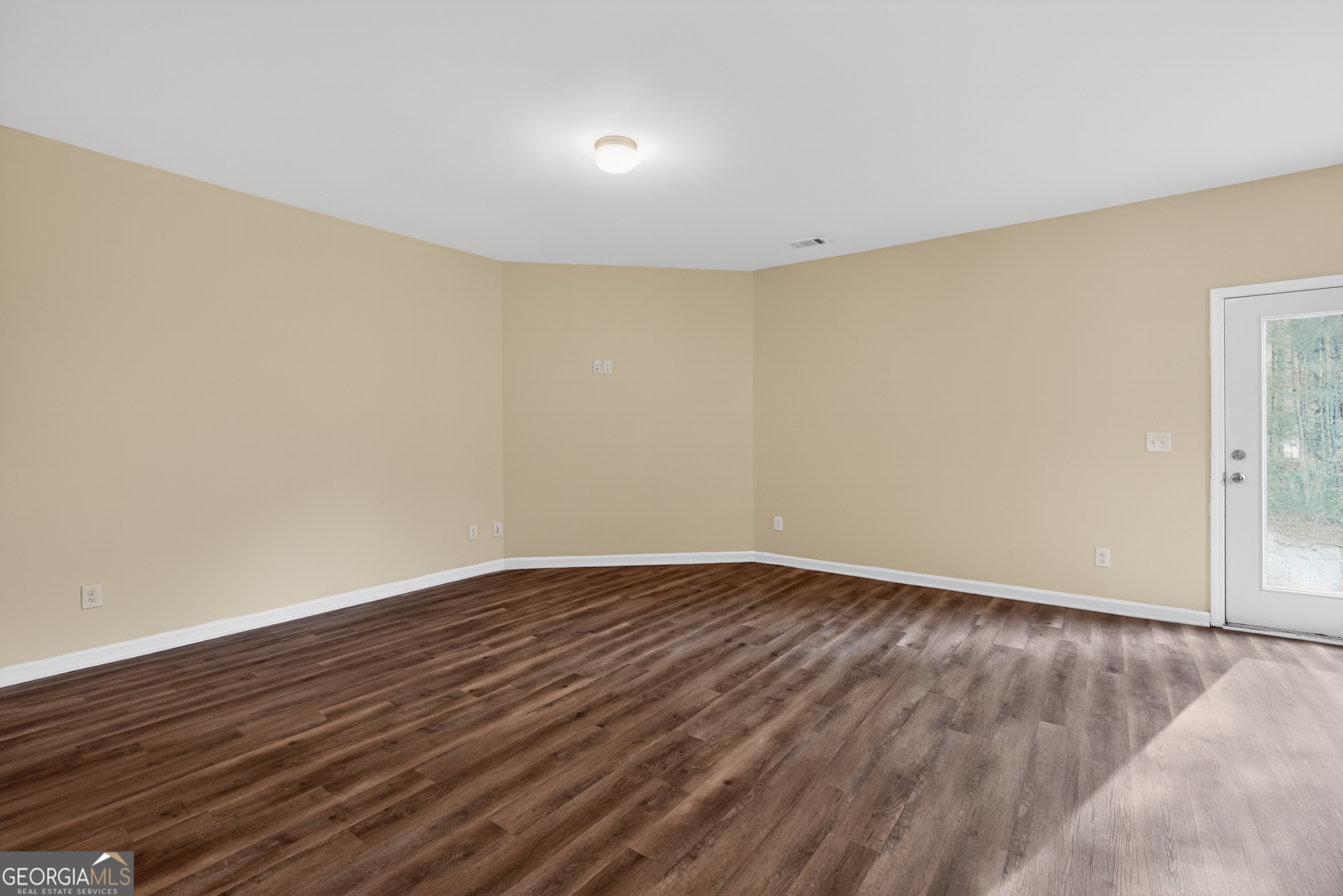 6361 Shadow Square Lithonia, GA 30058 - Photo 5 of 34