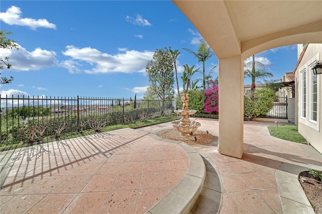 59 Renata Newport Coast, CA 92657 - Photo 27 of 33