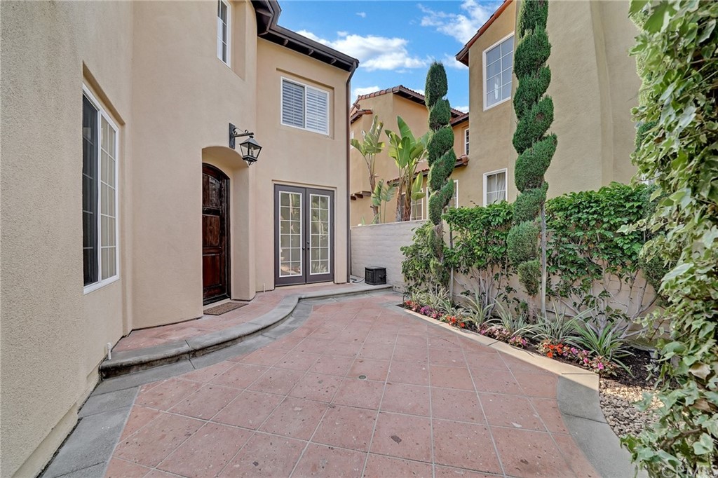 59 Renata Newport Coast, CA 92657 - Photo 32 of 33