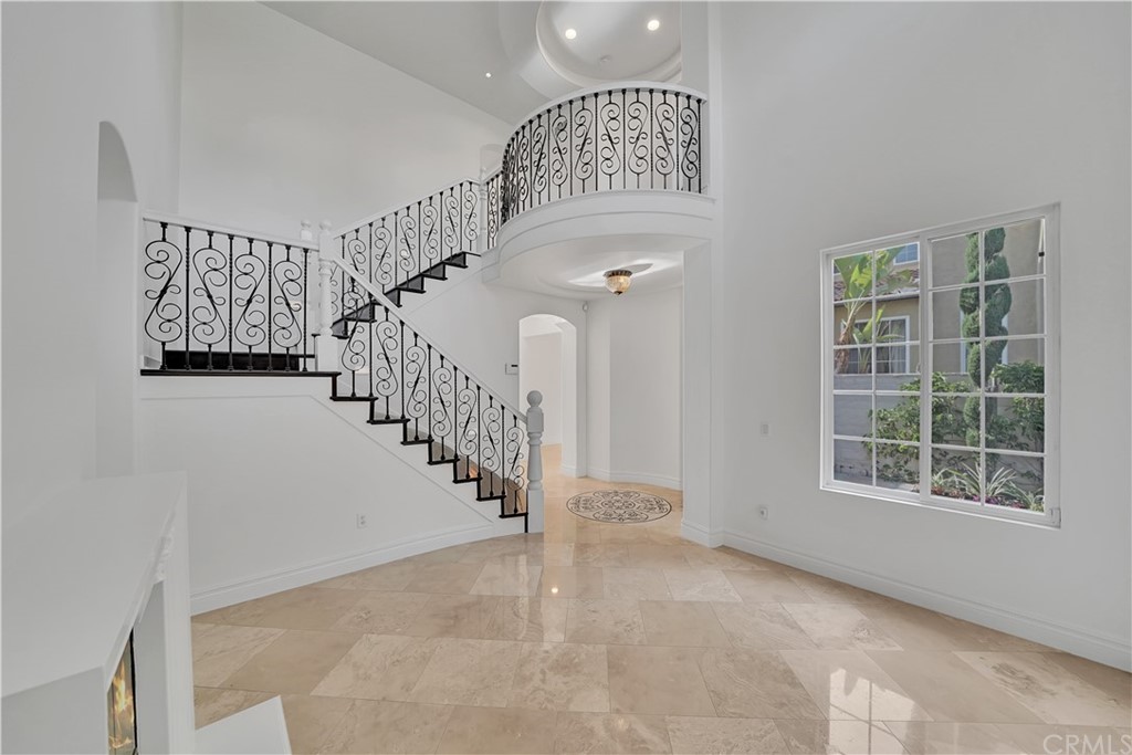 59 Renata Newport Coast, CA 92657 - Photo 6 of 33