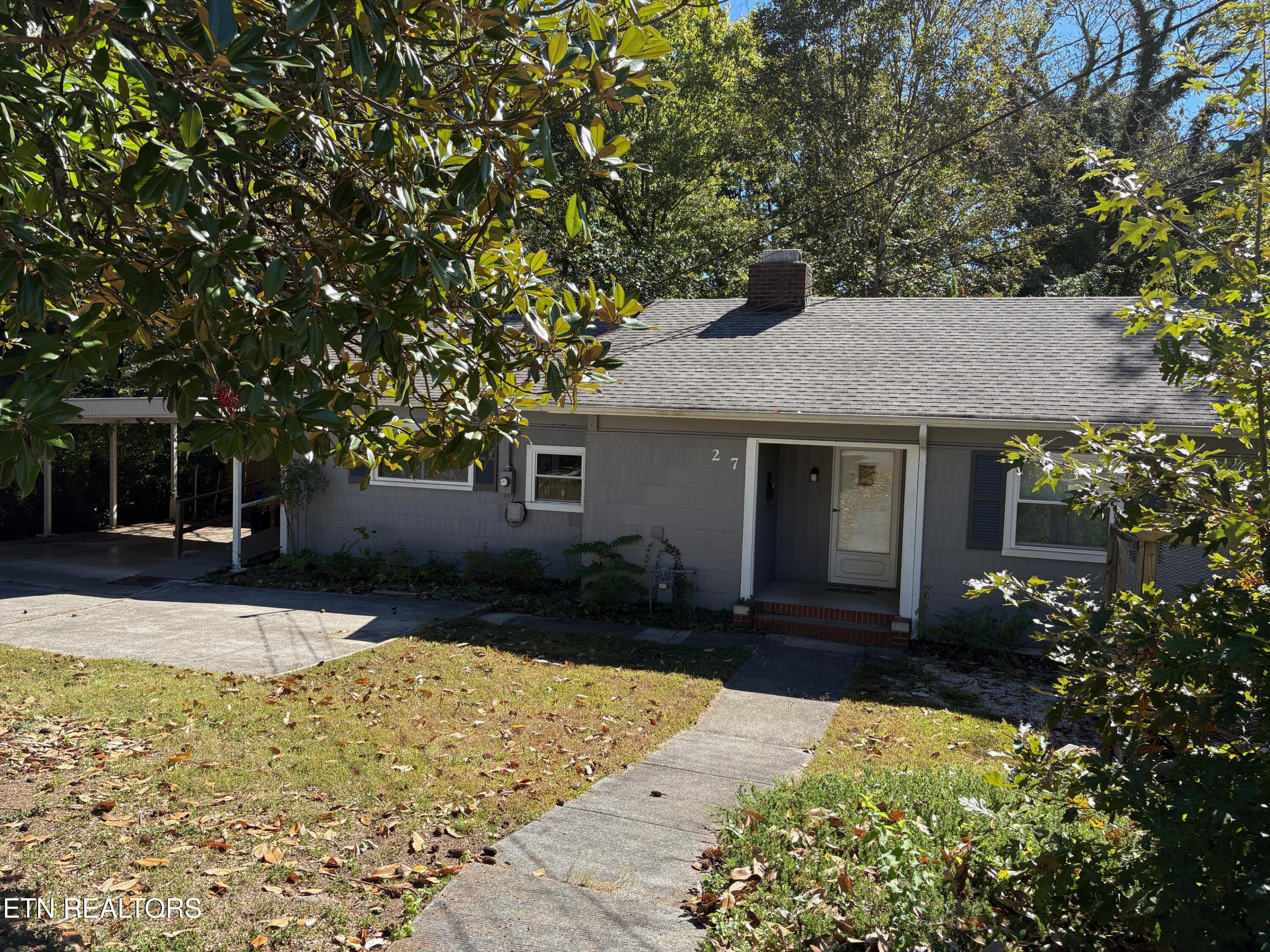 27 Outer Drive Oak Ridge, TN 37830 - Photo 1 of 31 Front of House