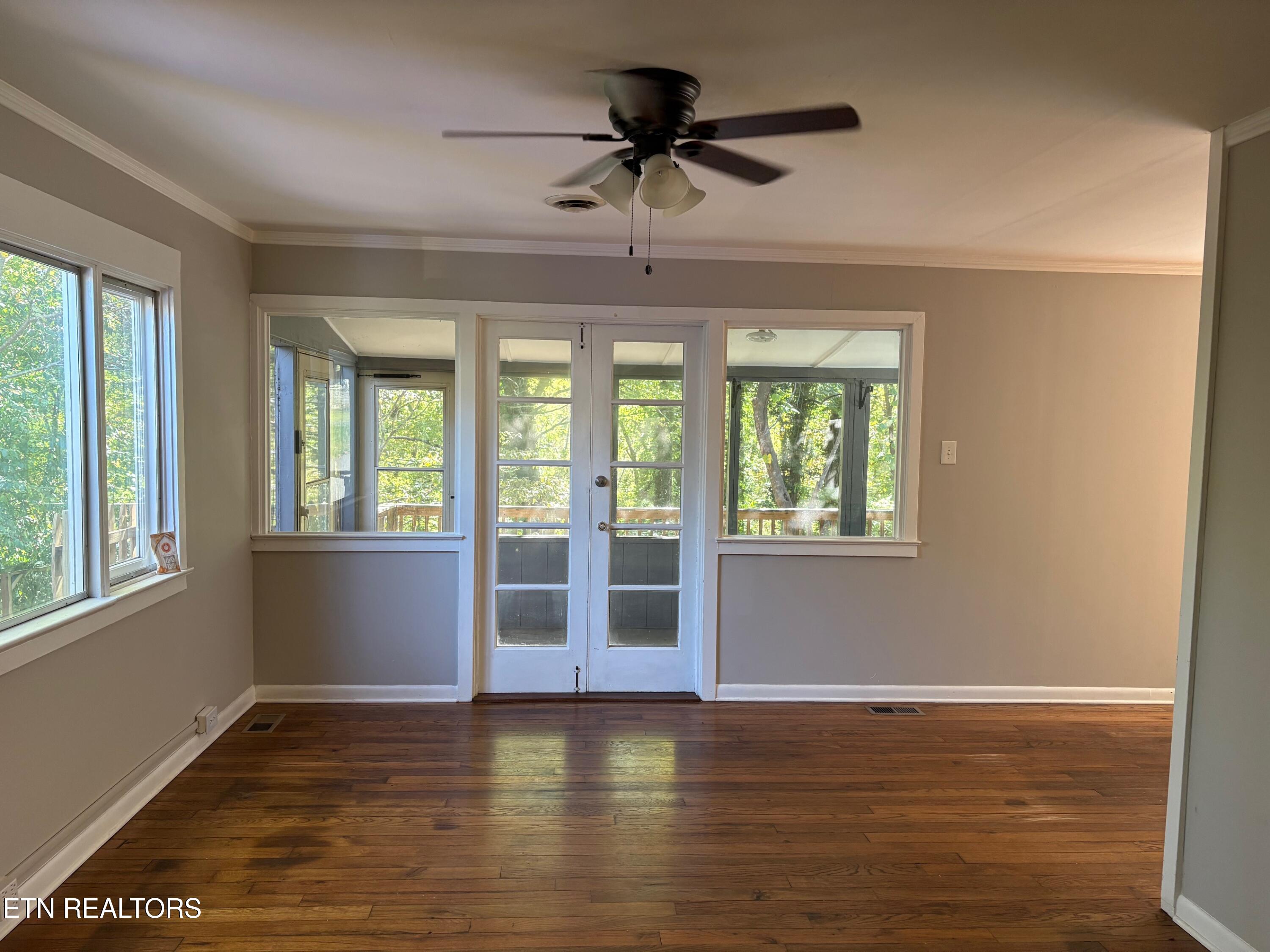 27 Outer Drive Oak Ridge, TN 37830 - Photo 13 of 31 Door to Screened Porch
