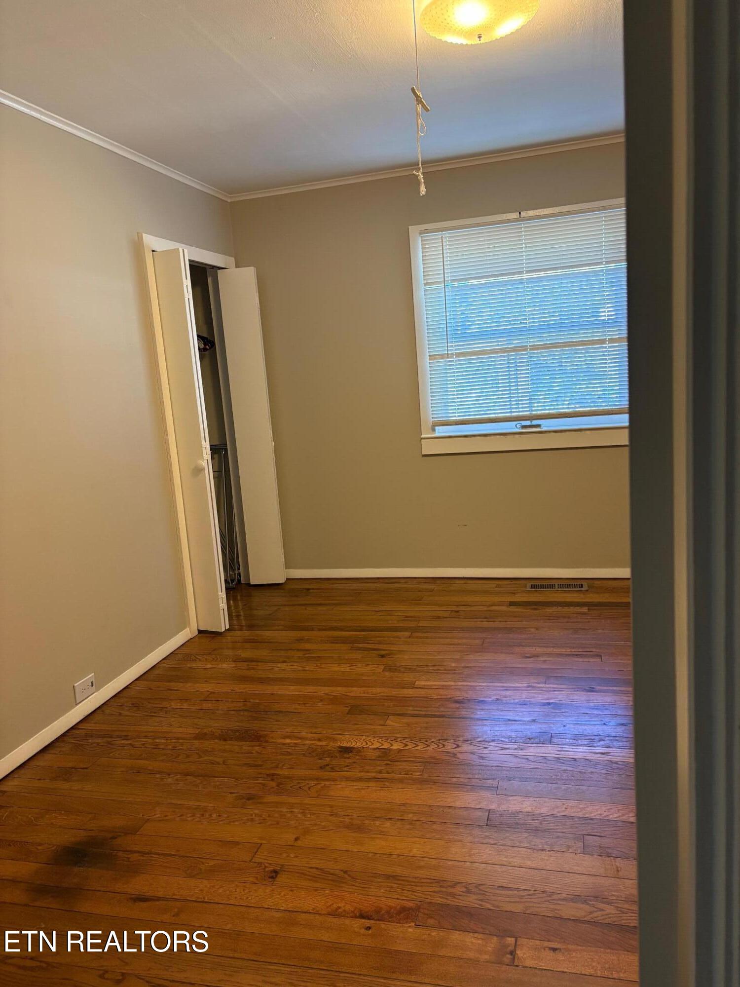 27 Outer Drive Oak Ridge, TN 37830 - Photo 16 of 31 Bedroom 3