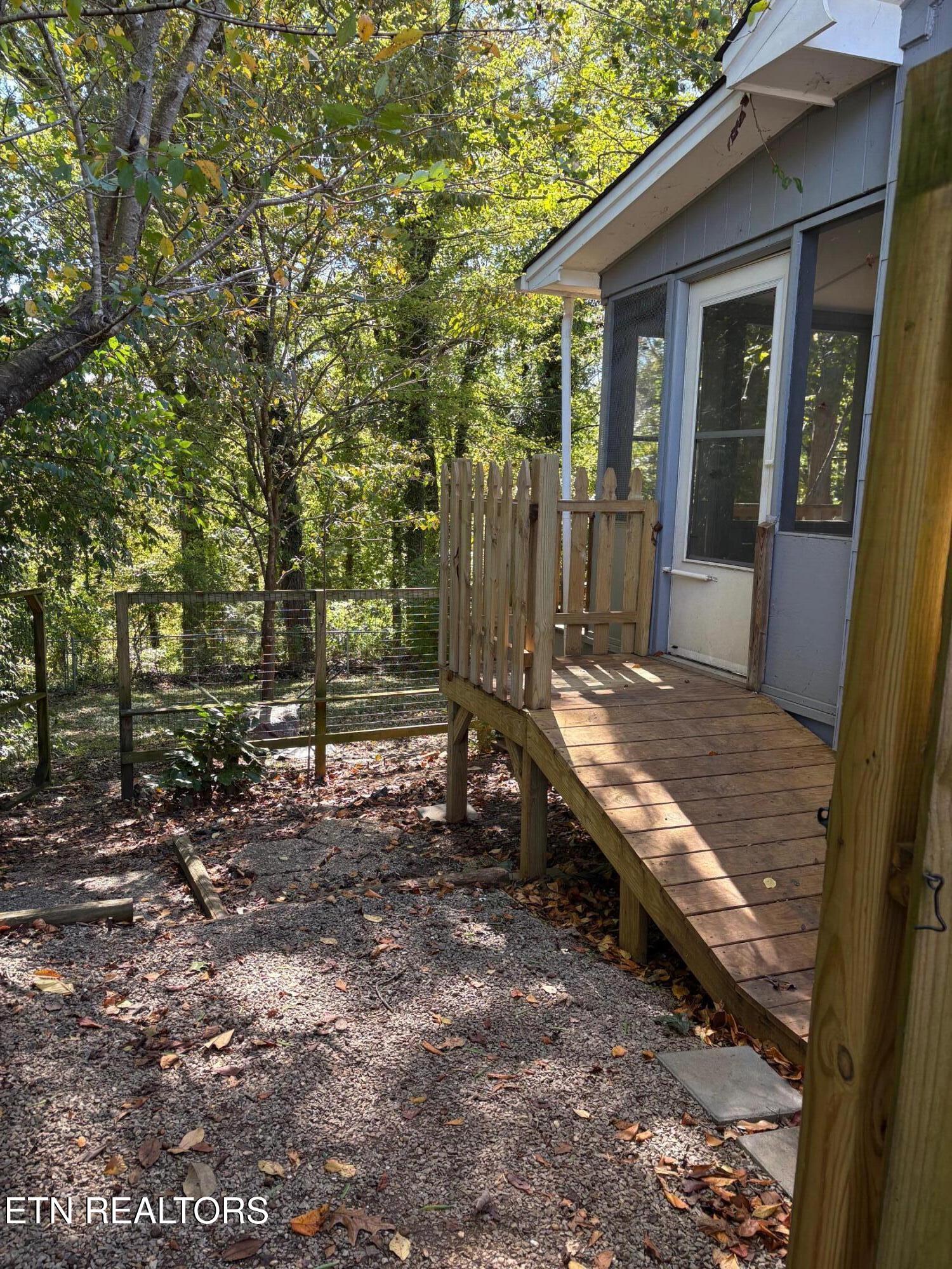 27 Outer Drive Oak Ridge, TN 37830 - Photo 27 of 31 Side Door Ramp
