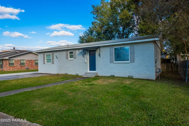 $120,500 | 208 North Cunningham Street, Rayne, LA 70578