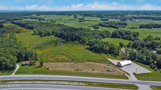 an aerial view of a yard