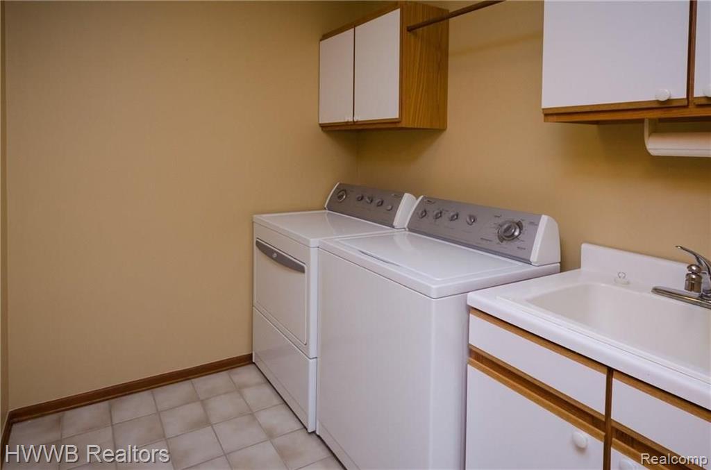 867 Augusta Drive Rochester Hills, MI 48309 - Photo 19 of 34