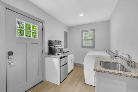 $685,000 | 2028 Jones Circle, Nashville, TN 37207