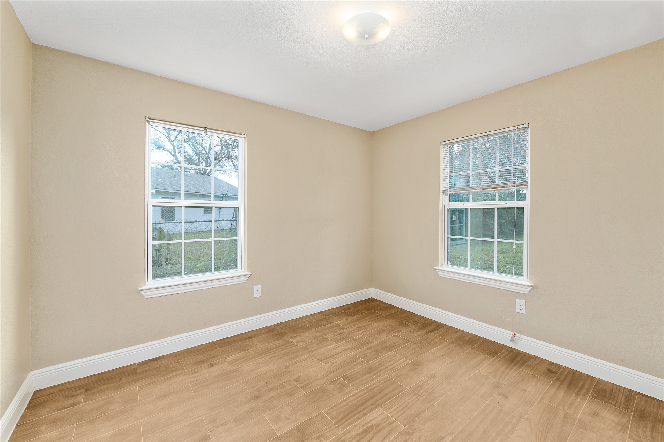 3938 Daphne Street Houston, TX 77021 - Photo 10 of 13