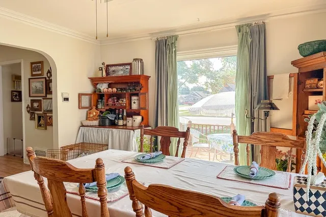 $185,000 | 1800 16th Avenue, Menominee, MI 49858