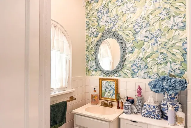 $185,000 | 1800 16th Avenue, Menominee, MI 49858