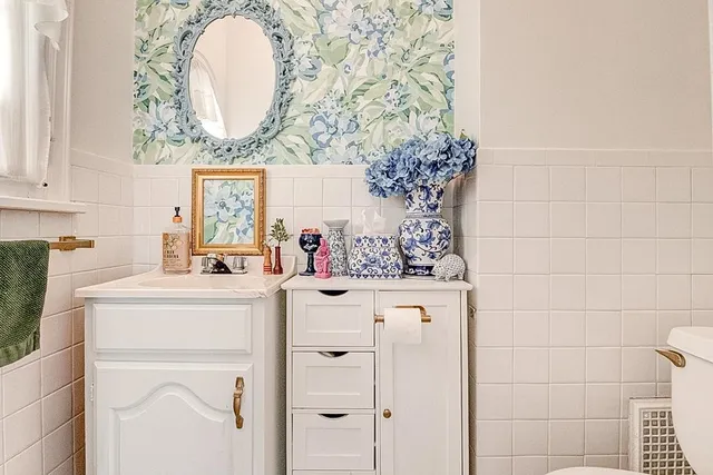 $185,000 | 1800 16th Avenue, Menominee, MI 49858