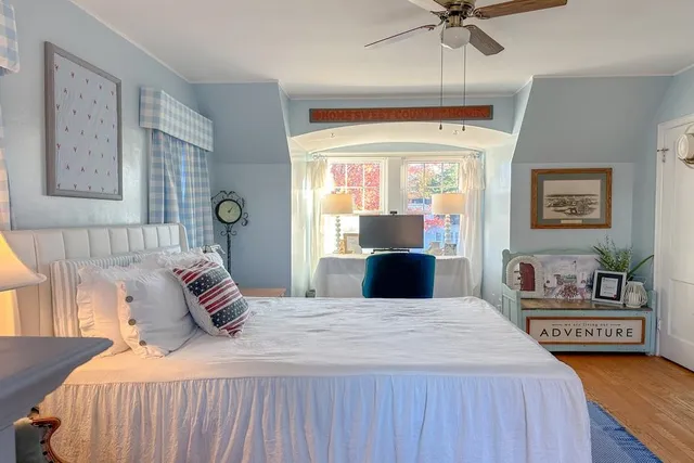 $185,000 | 1800 16th Avenue, Menominee, MI 49858