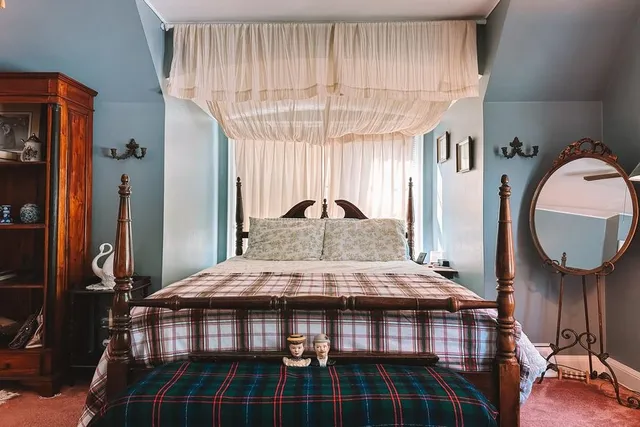 $185,000 | 1800 16th Avenue, Menominee, MI 49858