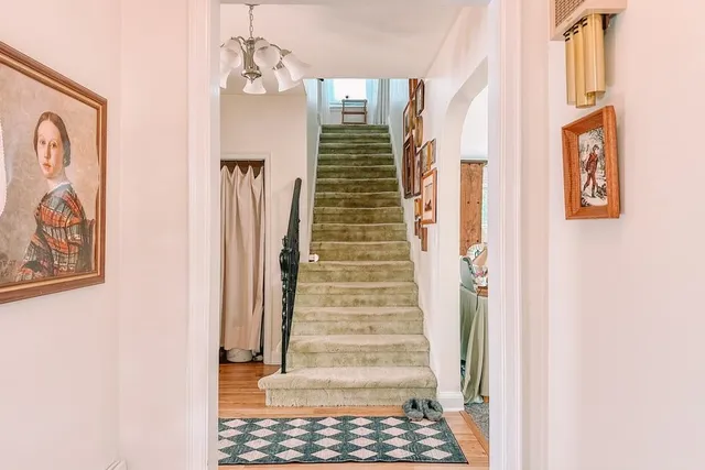 $185,000 | 1800 16th Avenue, Menominee, MI 49858